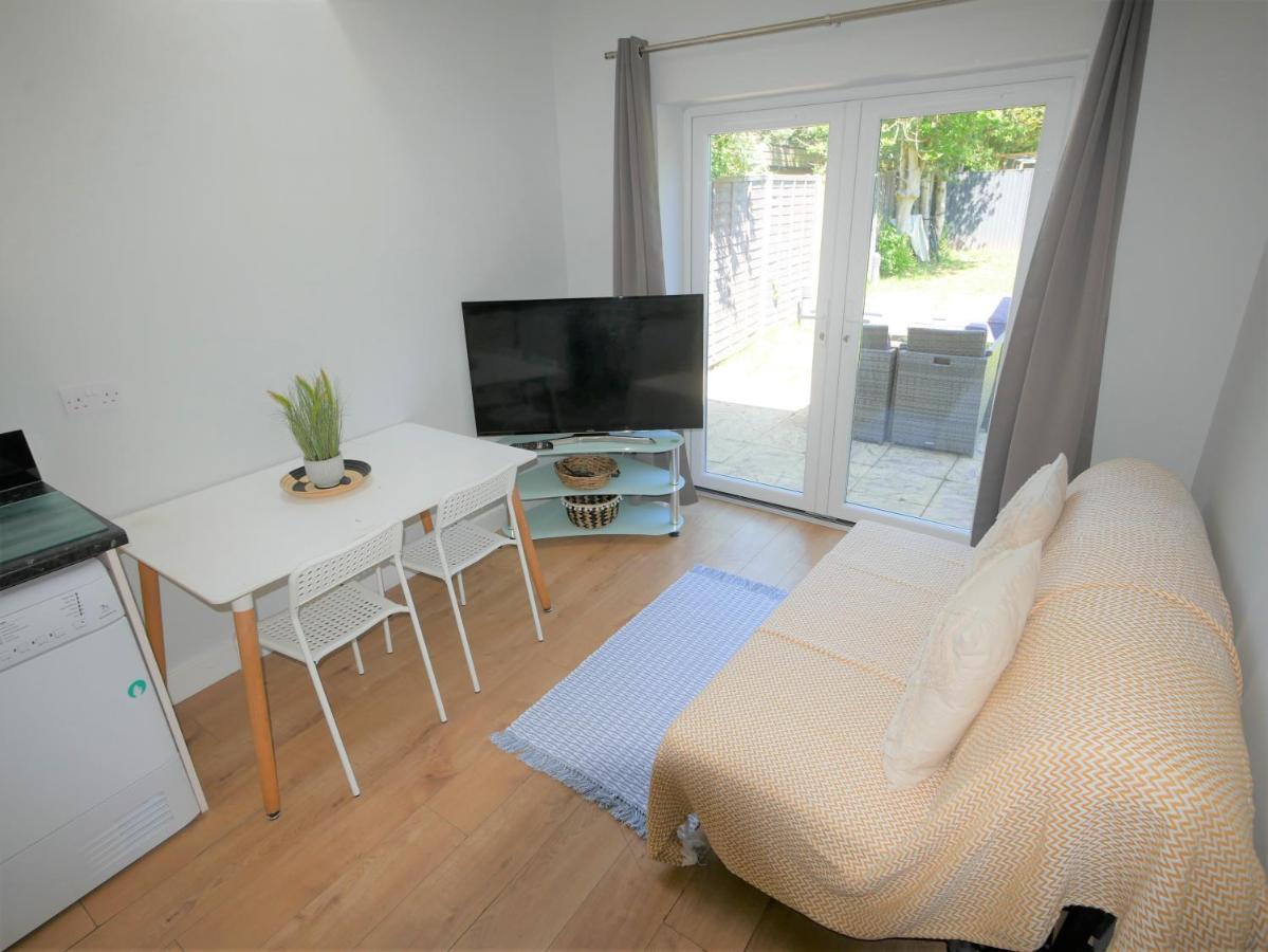 Turay Court Holiday Apartments ボーンマス エクステリア 写真