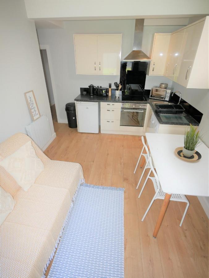 Turay Court Holiday Apartments ボーンマス エクステリア 写真
