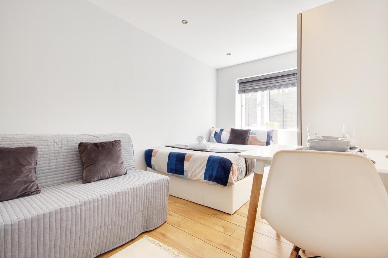 Turay Court Holiday Apartments ボーンマス エクステリア 写真