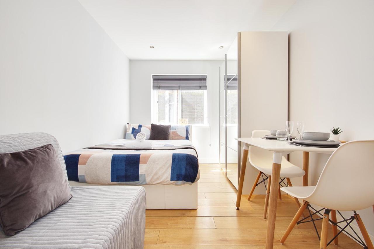 Turay Court Holiday Apartments ボーンマス エクステリア 写真