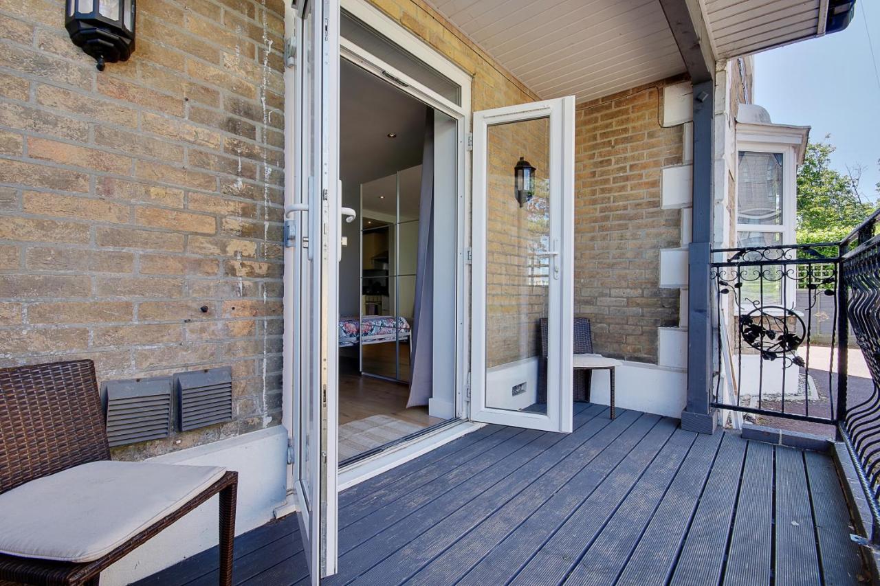 Turay Court Holiday Apartments ボーンマス エクステリア 写真