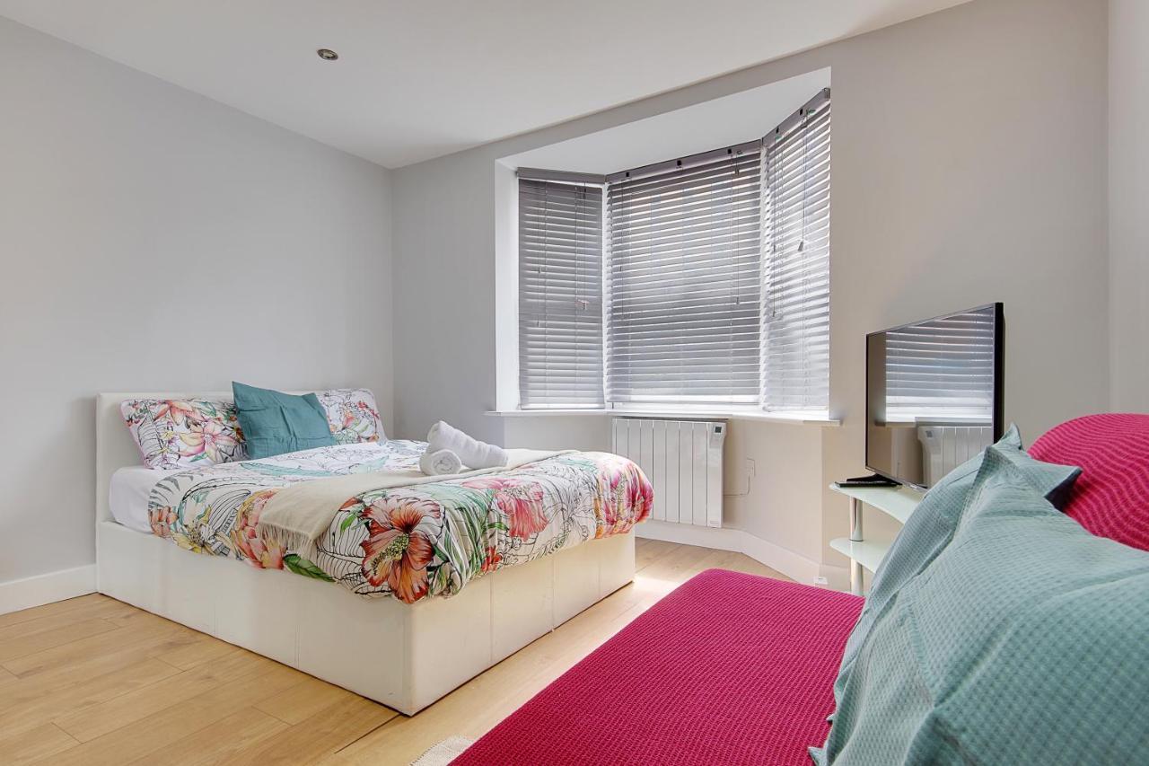 Turay Court Holiday Apartments ボーンマス エクステリア 写真