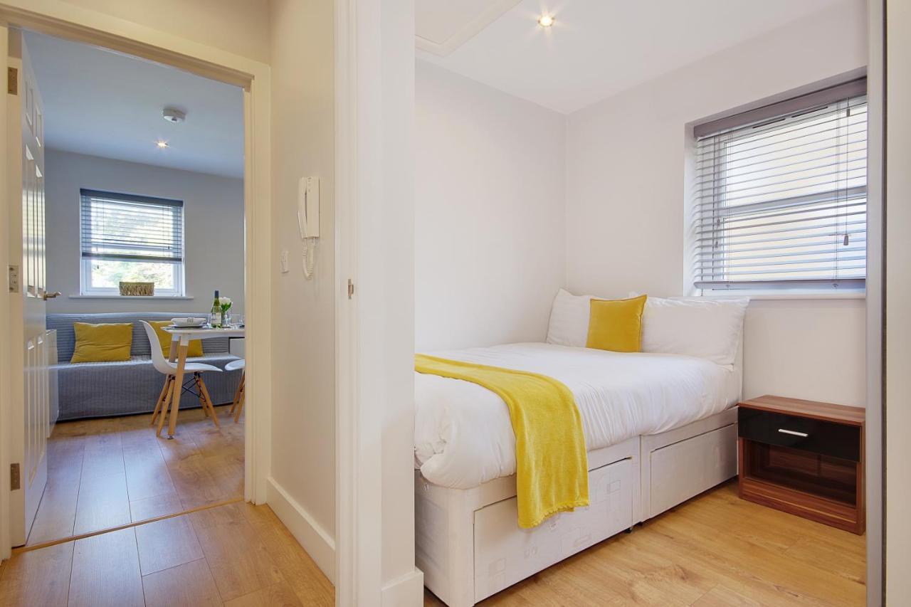 Turay Court Holiday Apartments ボーンマス エクステリア 写真