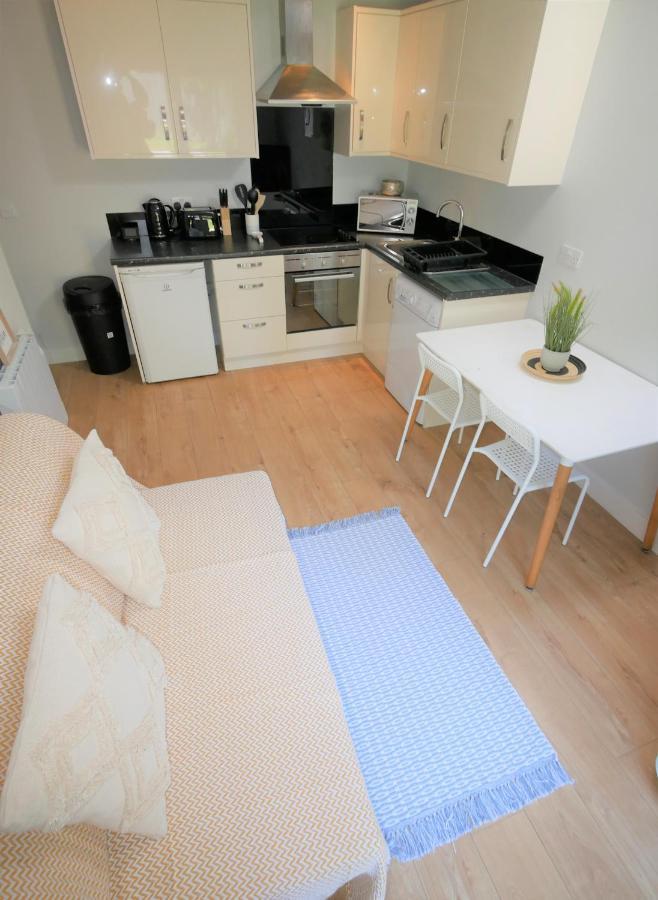 Turay Court Holiday Apartments ボーンマス エクステリア 写真