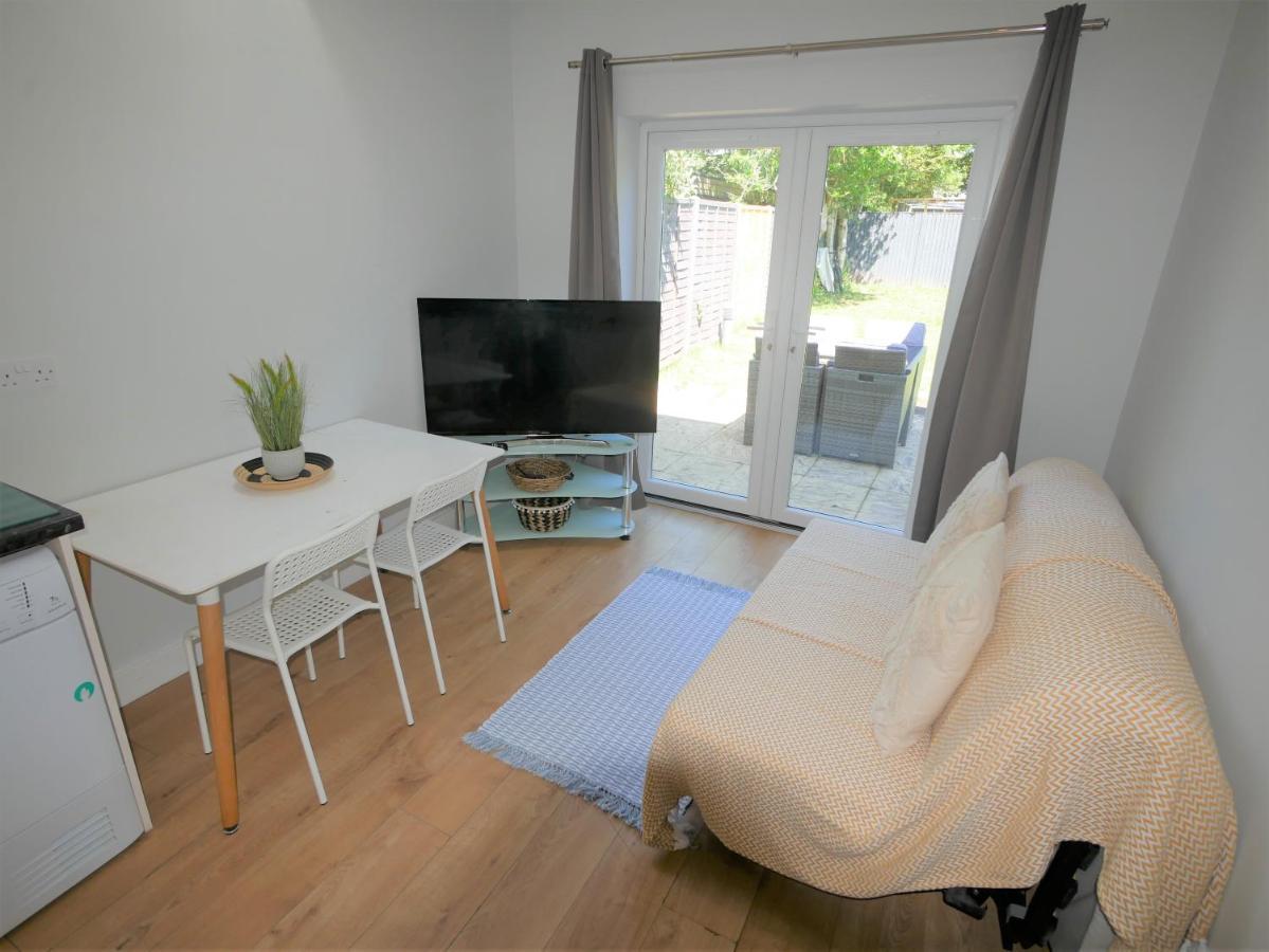 Turay Court Holiday Apartments ボーンマス エクステリア 写真